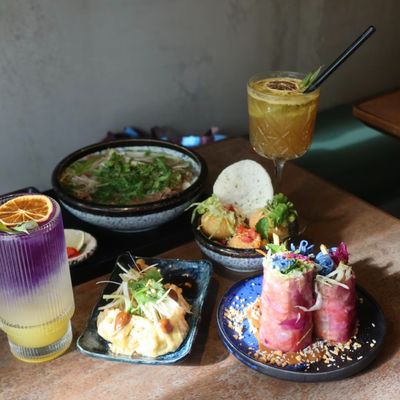 Onocubes® Asian Fusion Tapas & Bowls interior