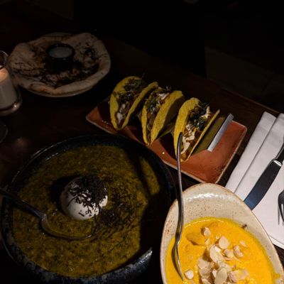 AMAN Tandoor & Bar interior