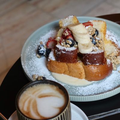 Joli Tagesbar interior